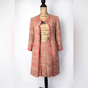 Bandolino Pink and Tan Striped 2 piece suit w suede trim size 6 20s Y2K